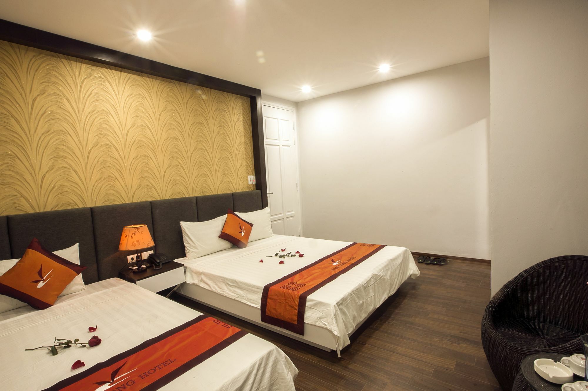 Nam Long Hotel Hanoi Exterior photo