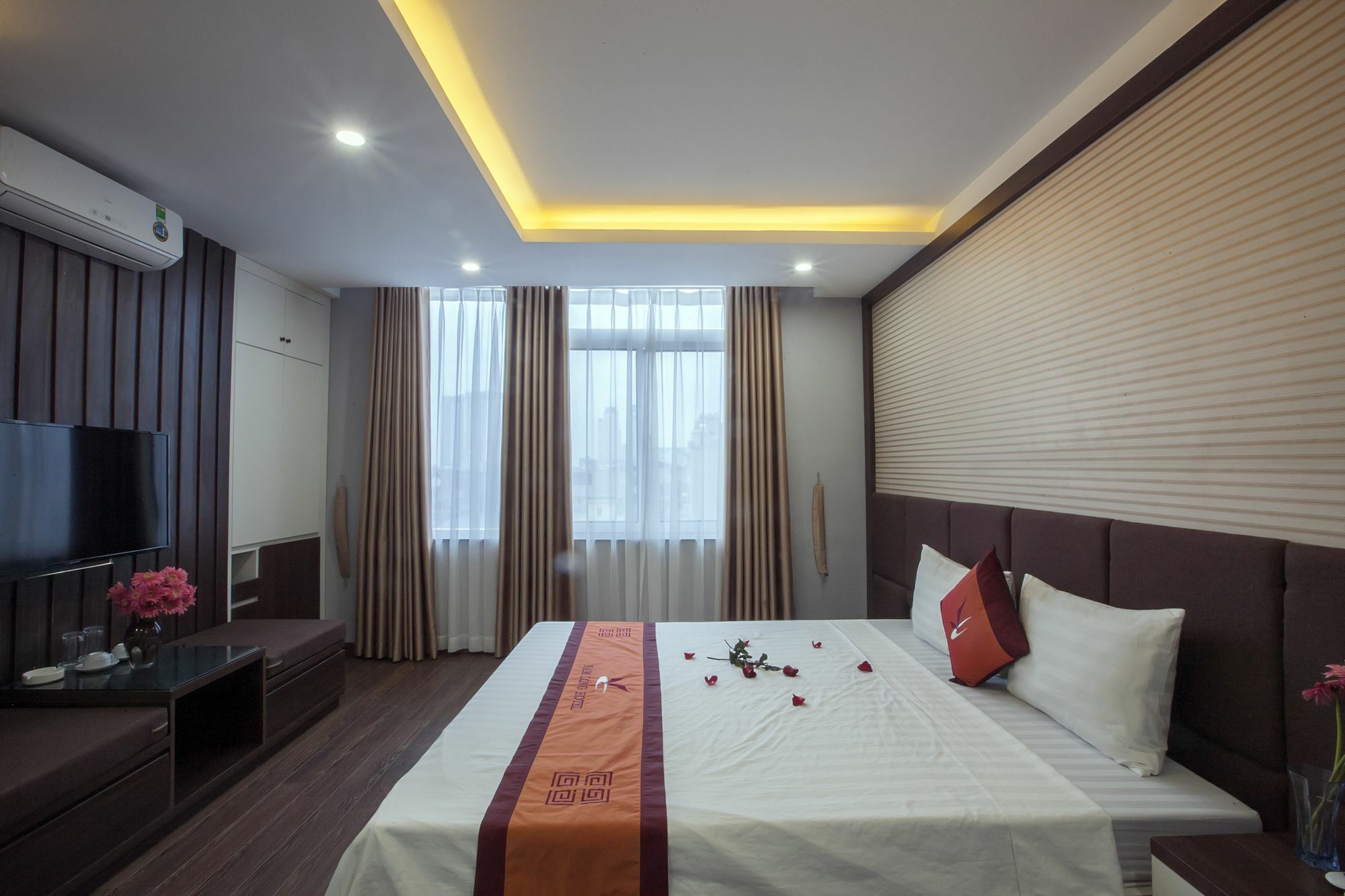 Nam Long Hotel Hanoi Exterior photo