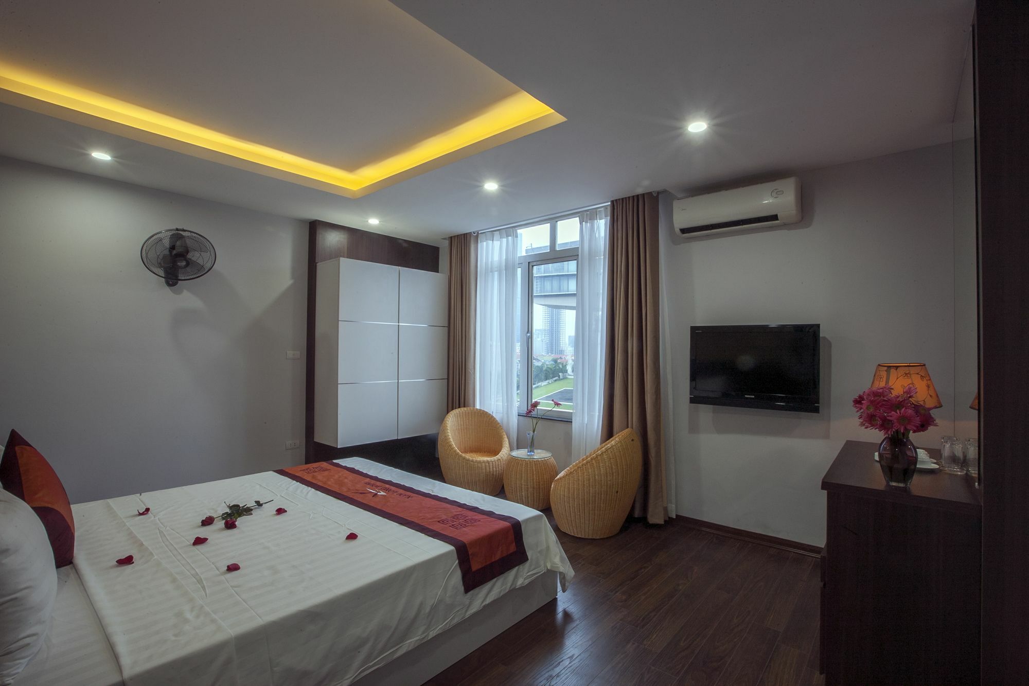 Nam Long Hotel Hanoi Exterior photo