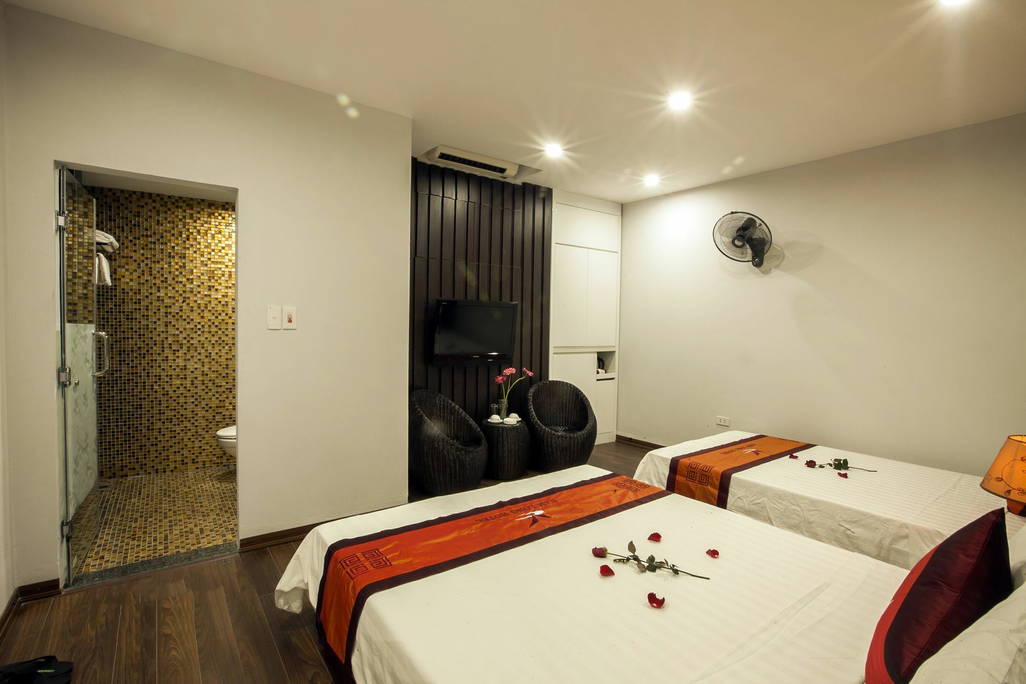 Nam Long Hotel Hanoi Exterior photo