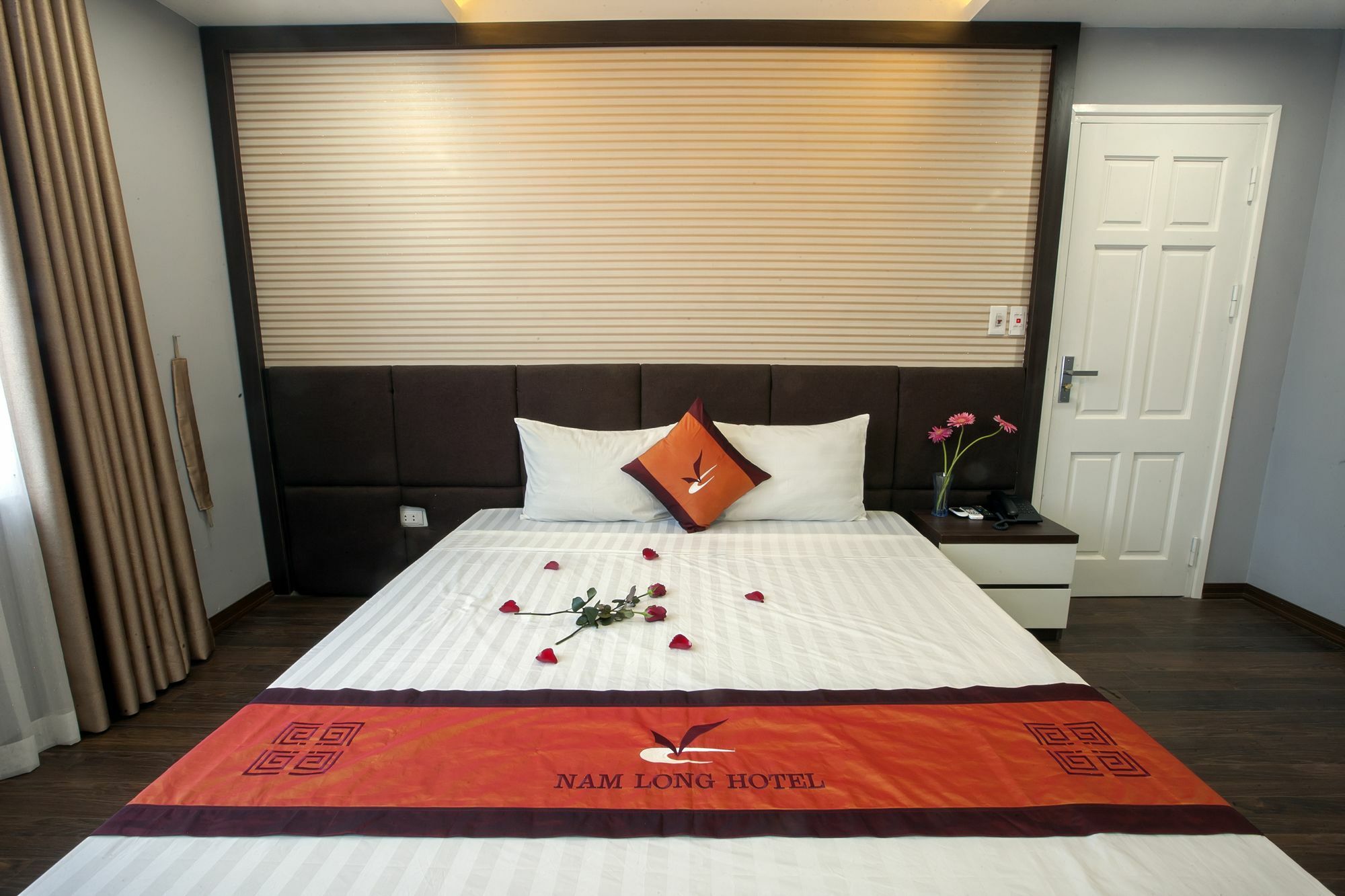 Nam Long Hotel Hanoi Exterior photo
